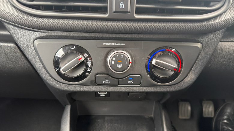 Hyundai i10 1.0 MPi SE 5dr Petrol Hatchback